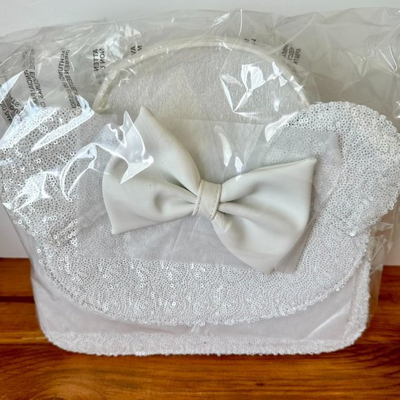 Minnie Mouse Bride Wedding Crossbody Purse - Picture 2 of 7